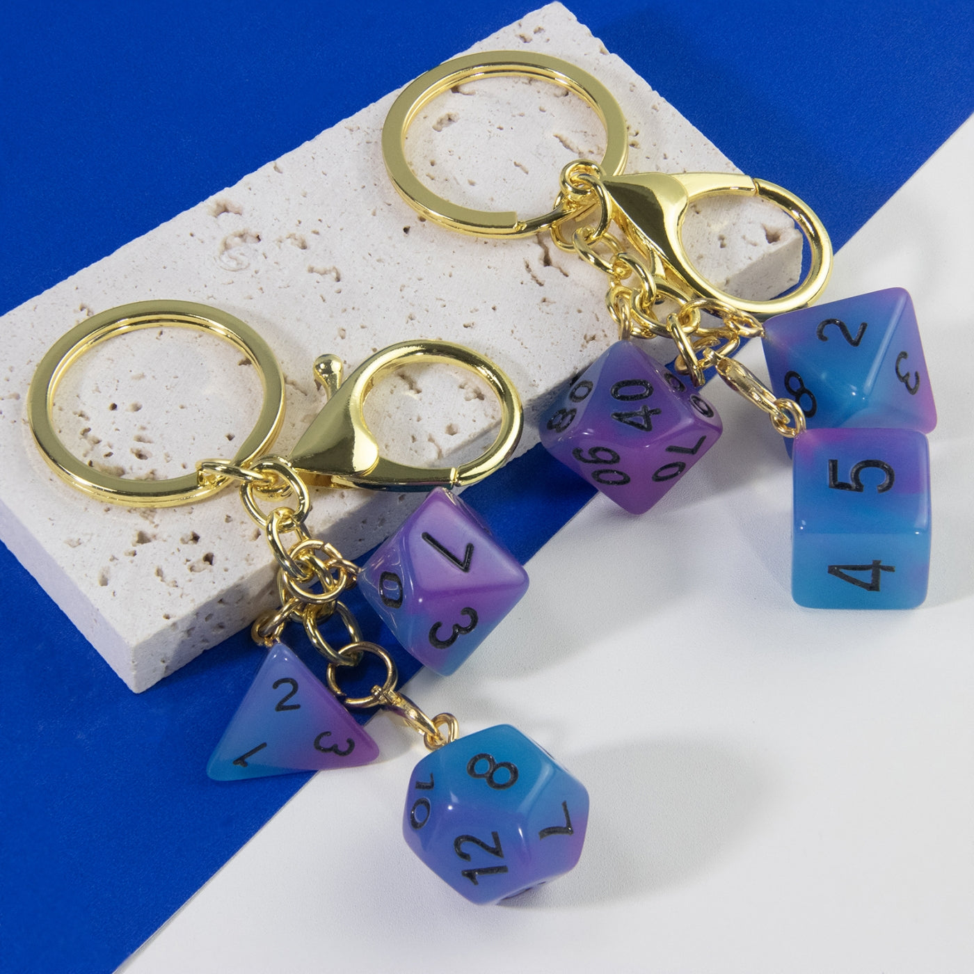 Luminous Dice Keychain Fashion Dice Charm, Pouch Handbag Car Pendant, Table Game Souvenirs for DND RPG Game Lover