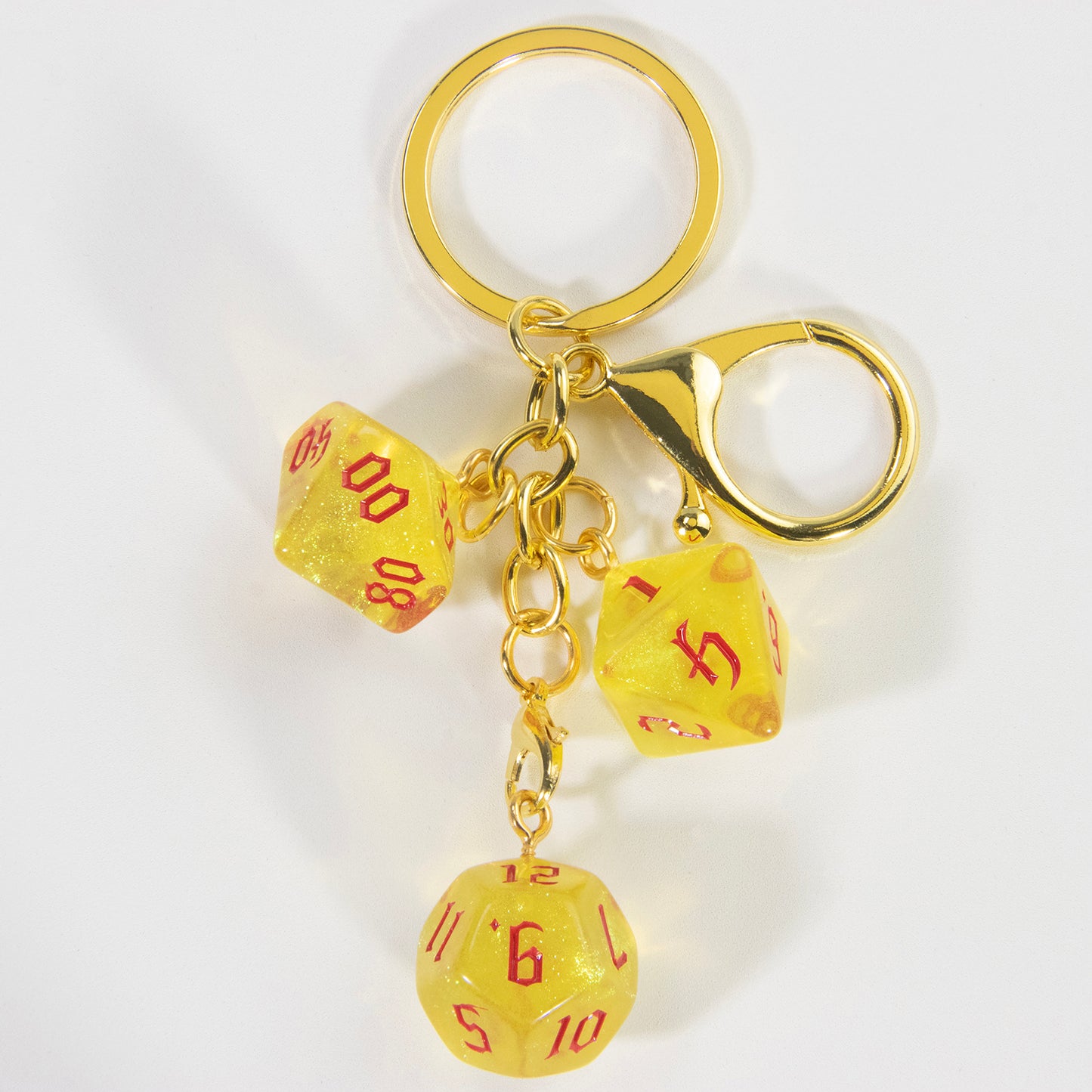 Fashionable Dice Pendant Keychain, Great Decoration for Backpacks Car Keychains