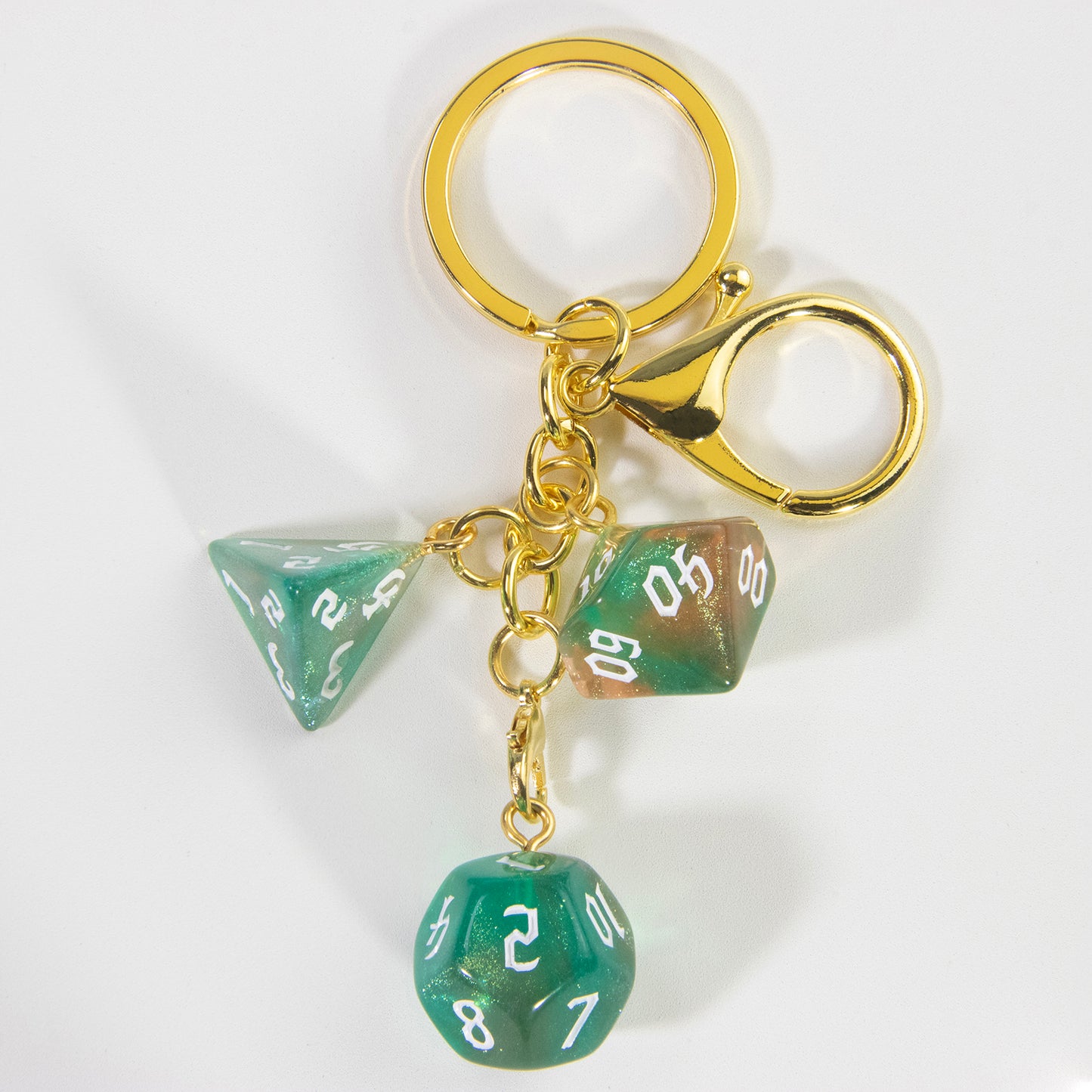 Fashionable Dice Pendant Keychain, Great Decoration for Backpacks Car Keychains