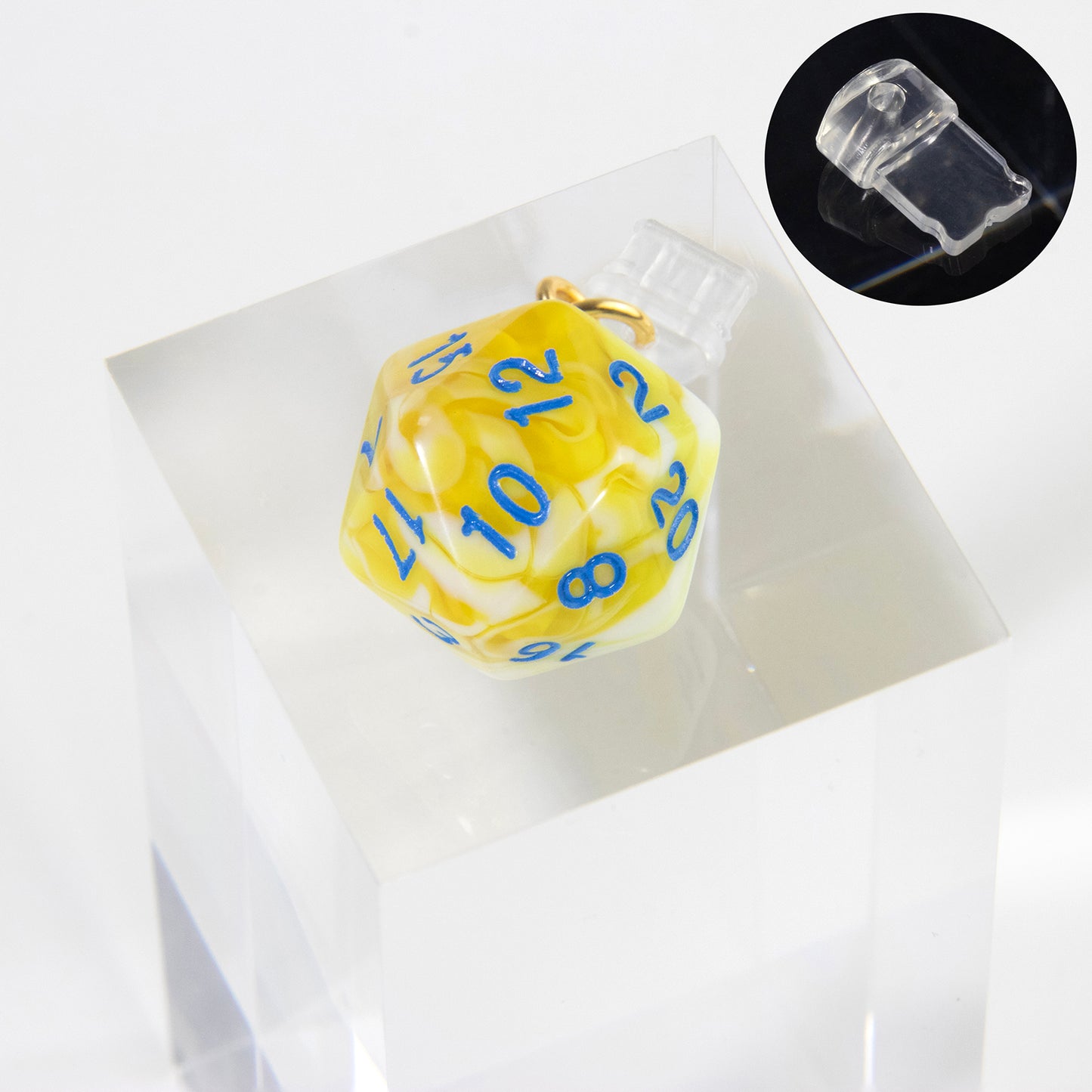 Phone Dust Plug with Acrylic Dice Charm Dust Protection Stopper for iphone Type-C Phone Charge Port