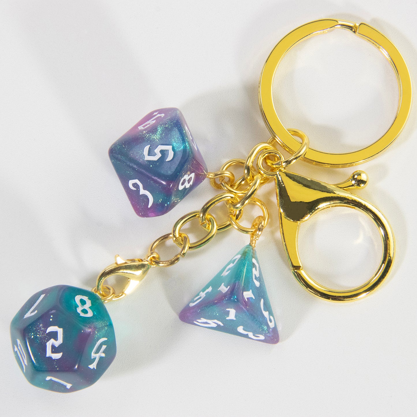 Fashionable Dice Pendant Keychain, Great Decoration for Backpacks Car Keychains