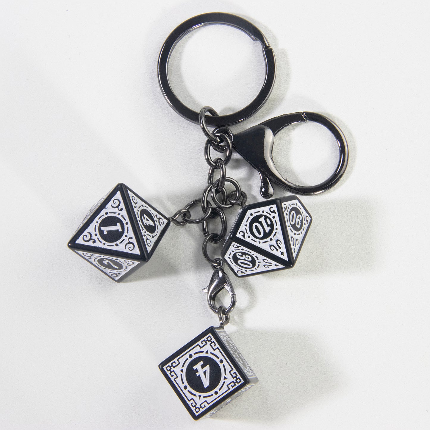 3D Fashion Dice Keychain Pendant - Stylish Car Bag Pouch Accessories for Men Women