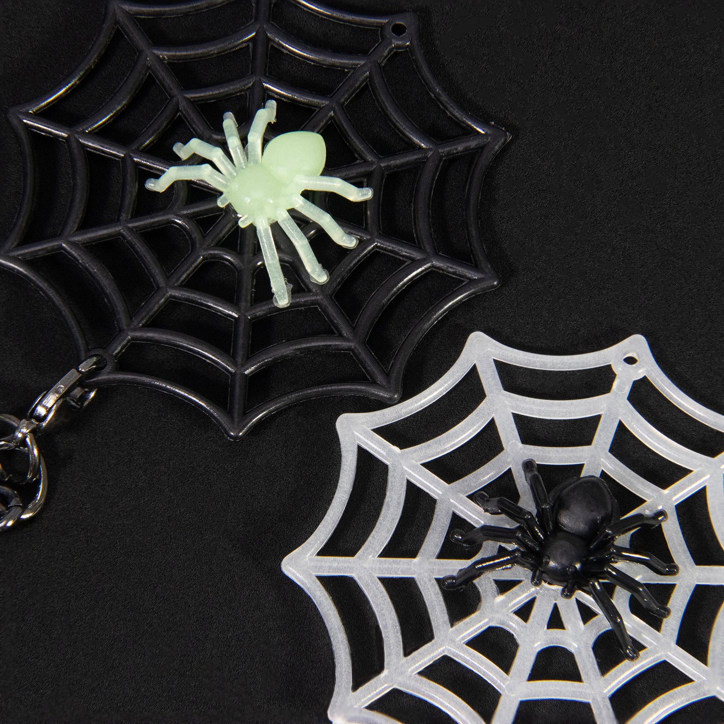 Spider Web Charm Keychain Spider Jewelry Animal Key Ring Halloween Gifts for Women Men Handbag