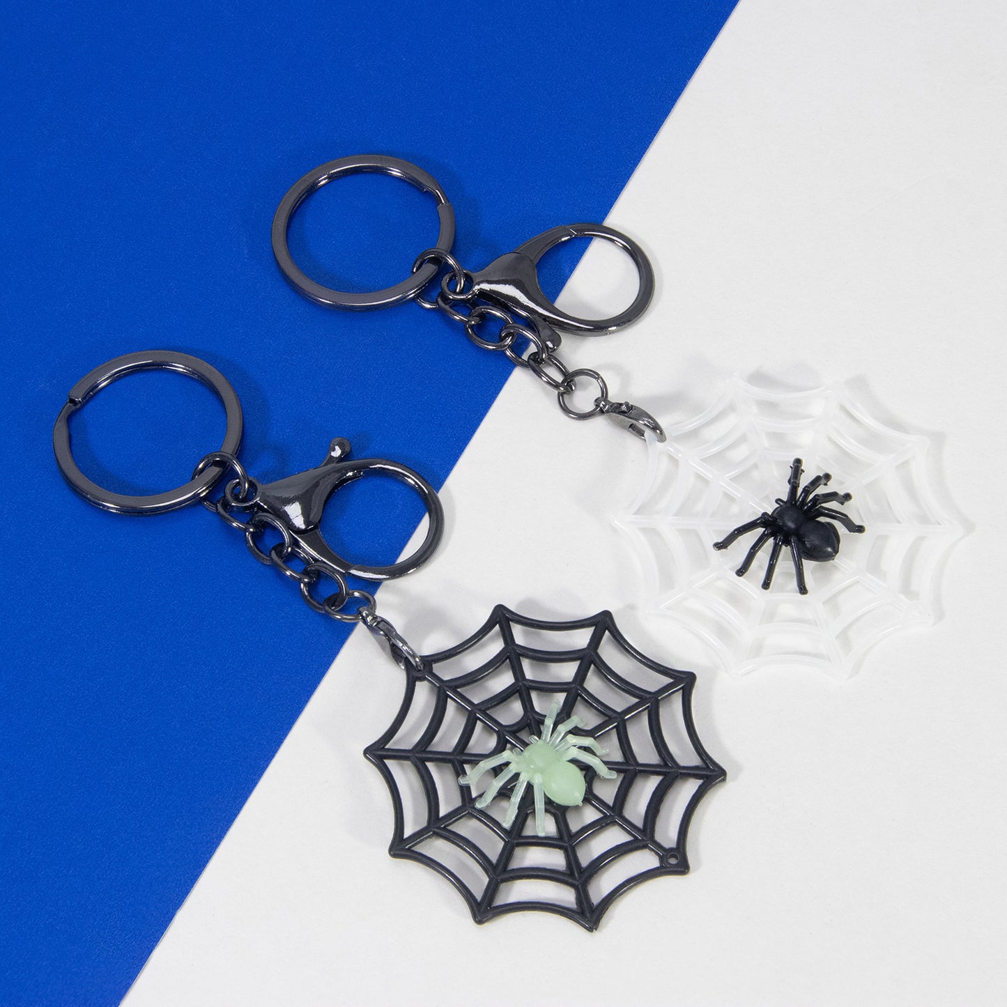 Spider Web Charm Keychain Spider Jewelry Animal Key Ring Halloween Gifts for Women Men Handbag