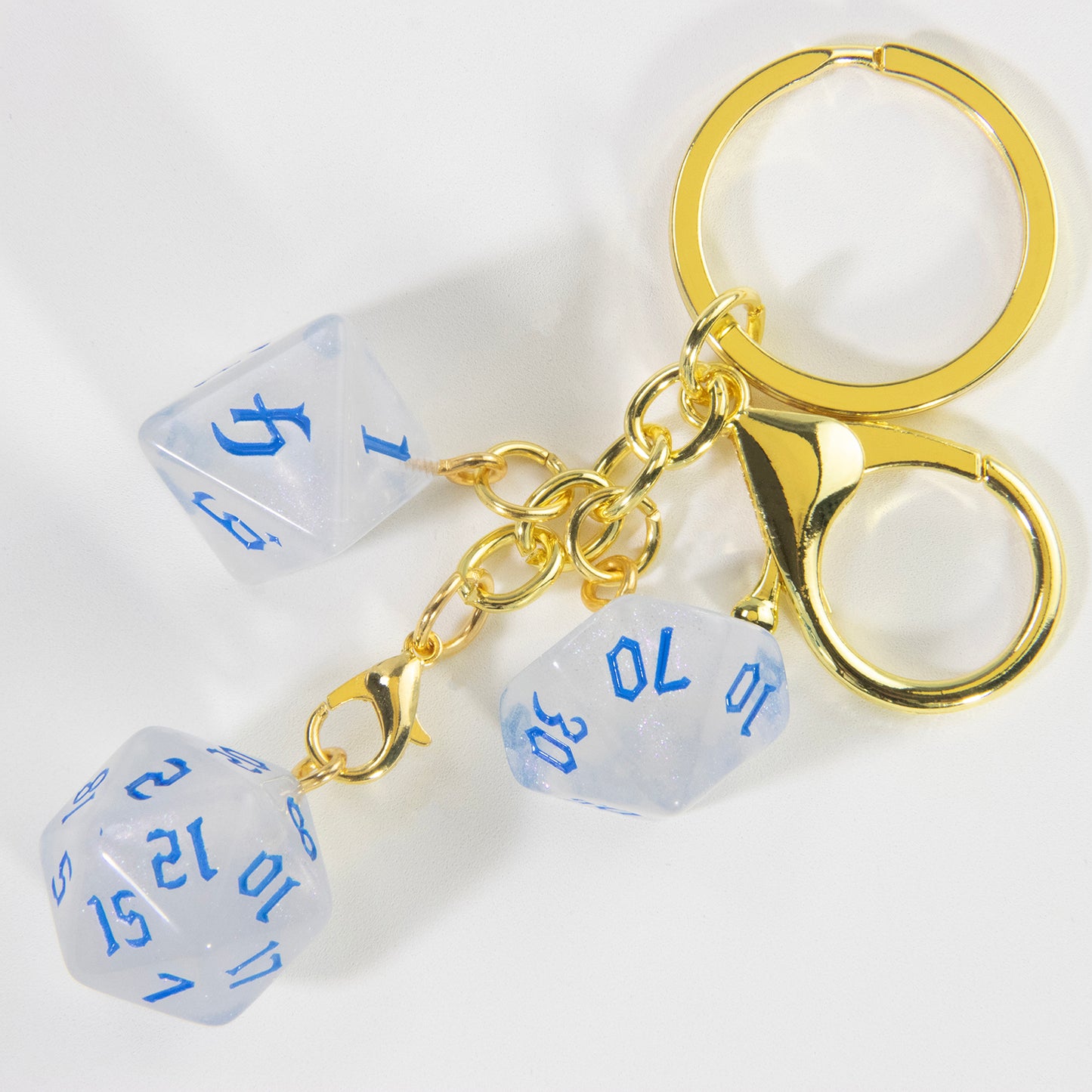 Fashionable Dice Pendant Keychain, Great Decoration for Backpacks Car Keychains