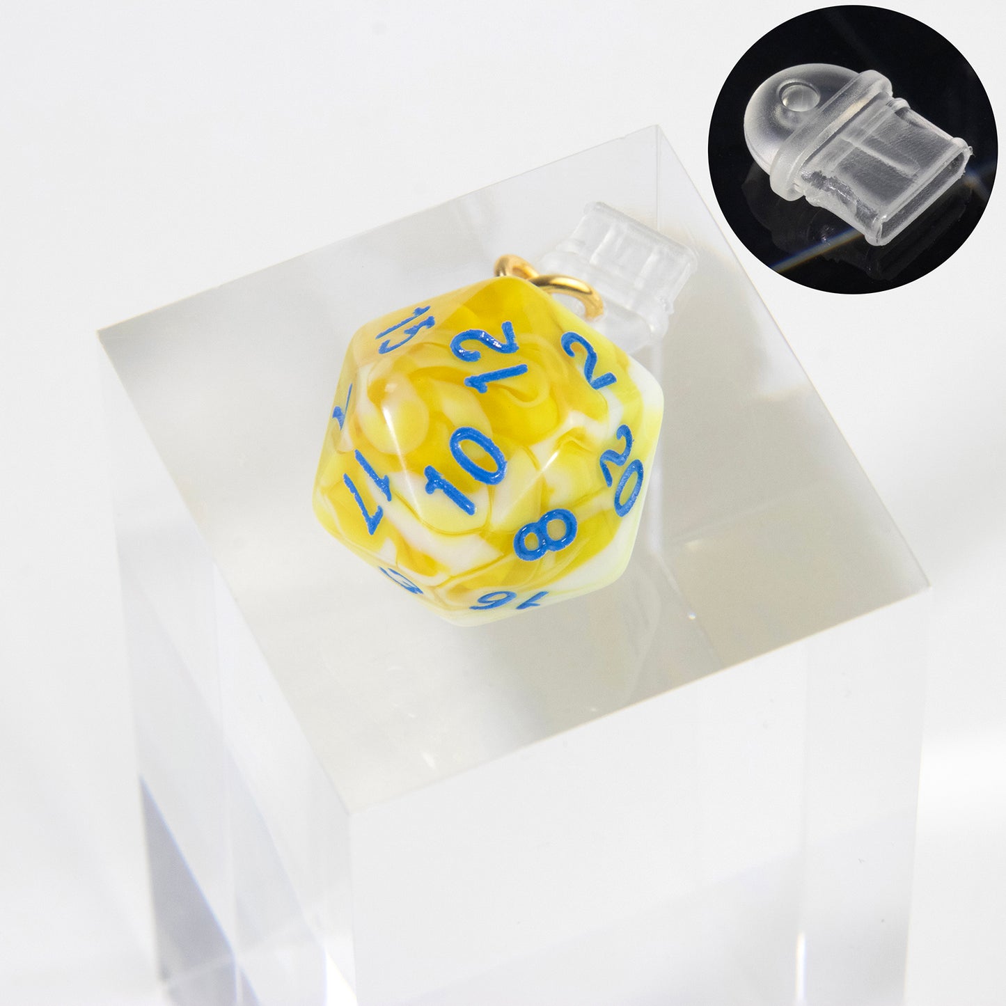 Phone Dust Plug with Acrylic Dice Charm Dust Protection Stopper for iphone Type-C Phone Charge Port