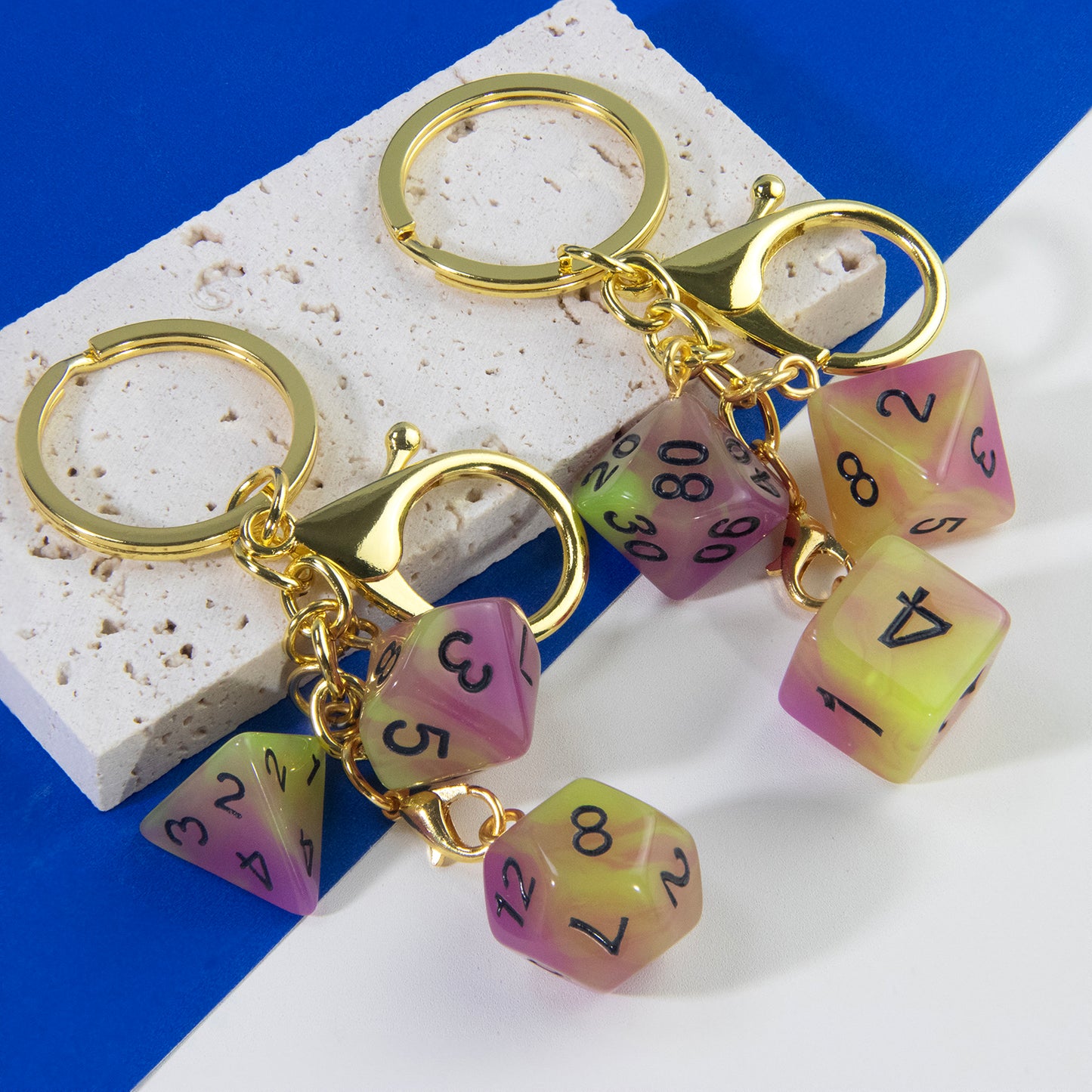 Luminous Dice Keychain Fashion Dice Charm, Pouch Handbag Car Pendant, Table Game Souvenirs for DND RPG Game Lover