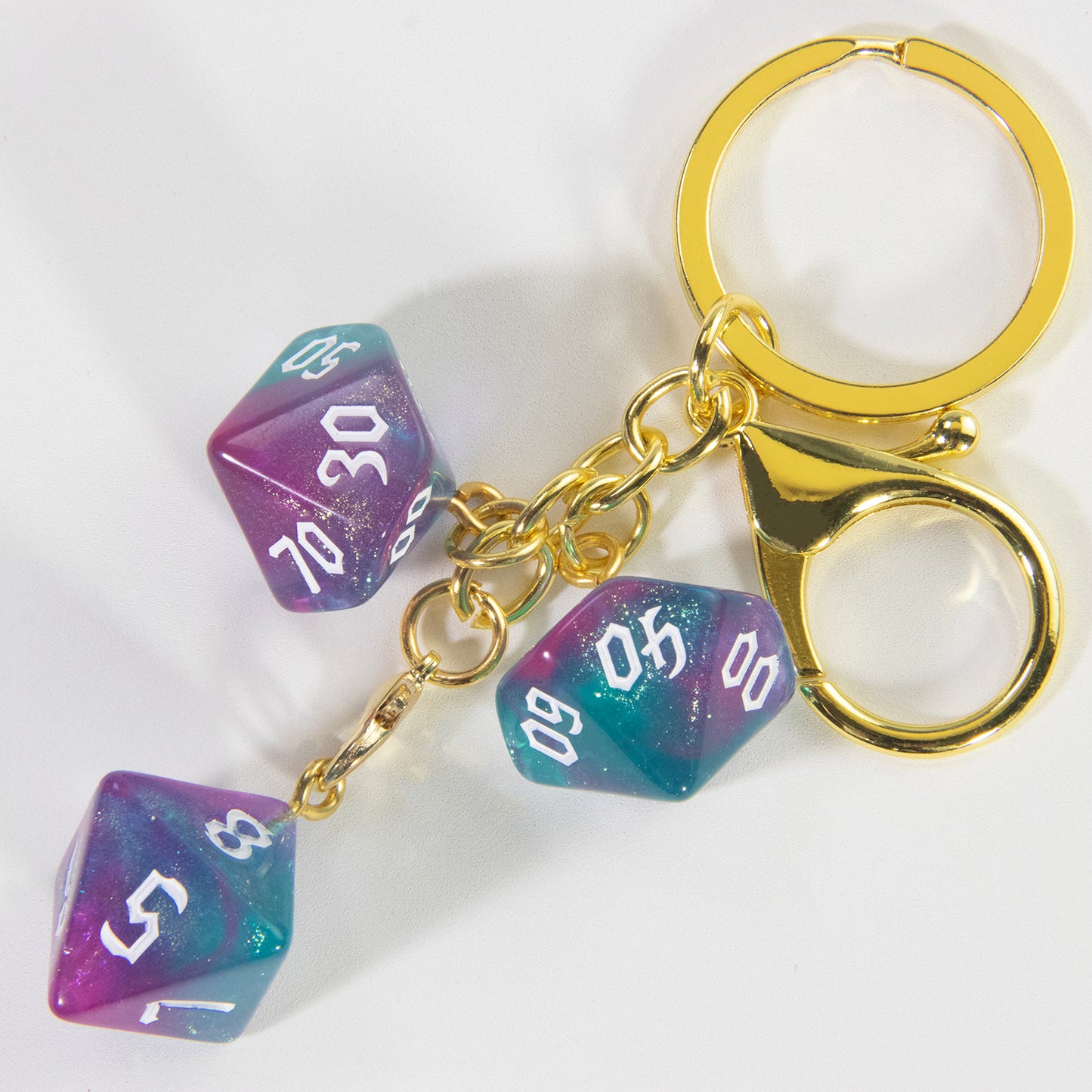 Fashionable Dice Pendant Keychain, Great Decoration for Backpacks Car Keychains