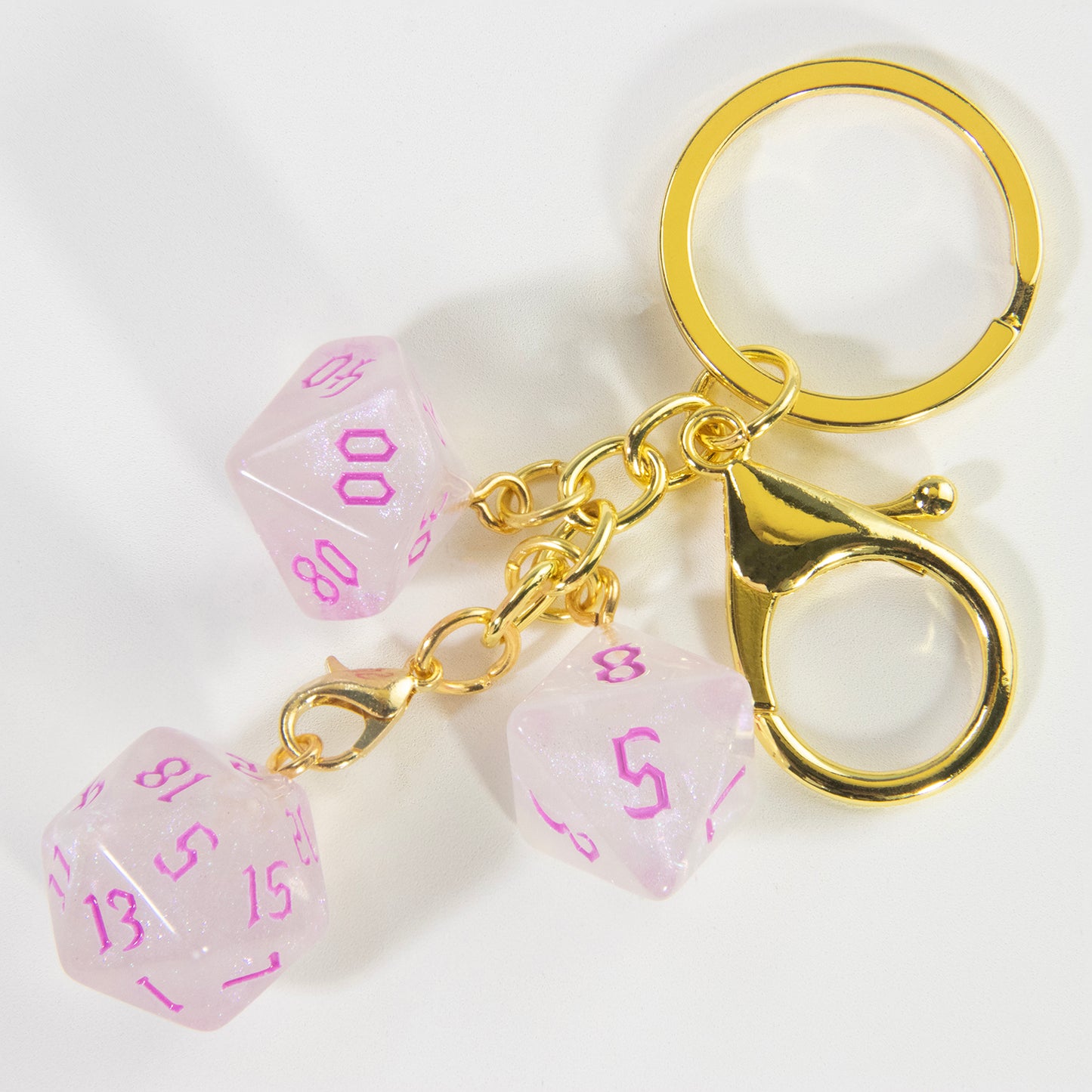 Fashionable Dice Pendant Keychain, Great Decoration for Backpacks Car Keychains